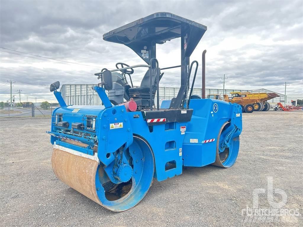 CAT CB-434D Tandemové válce