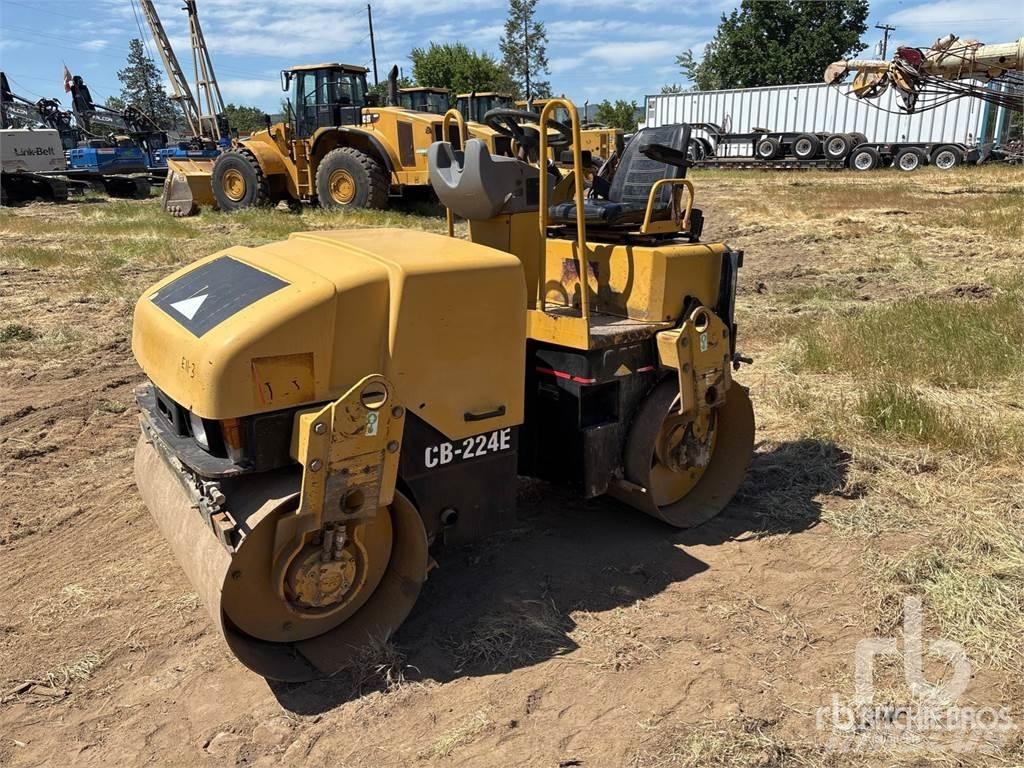 CAT CB224E Tandemové válce