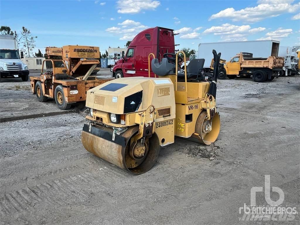 CAT CB24 Tandemové válce