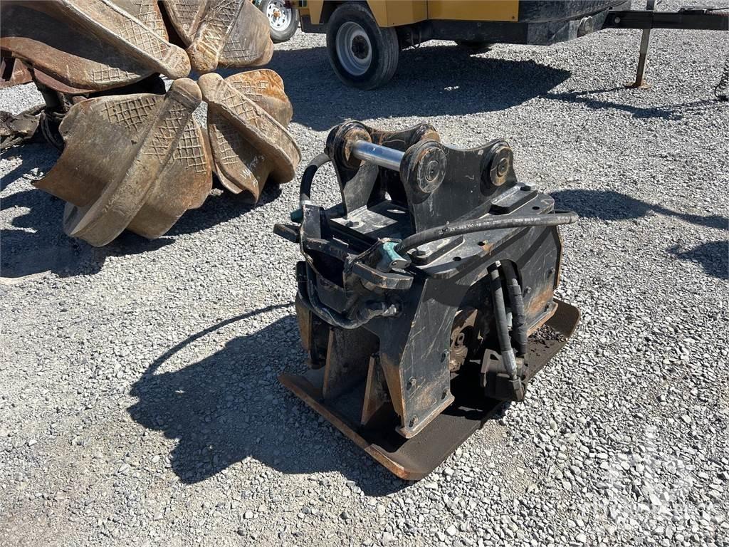 CAT CM 308 P40 Bourací kladiva / Sbíječky