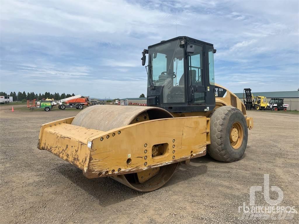 CAT CS76XT Půdní kompaktory