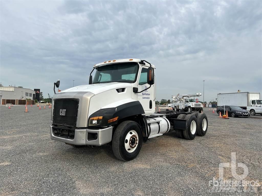 CAT CT660S Nákladní vozidlo bez nástavby