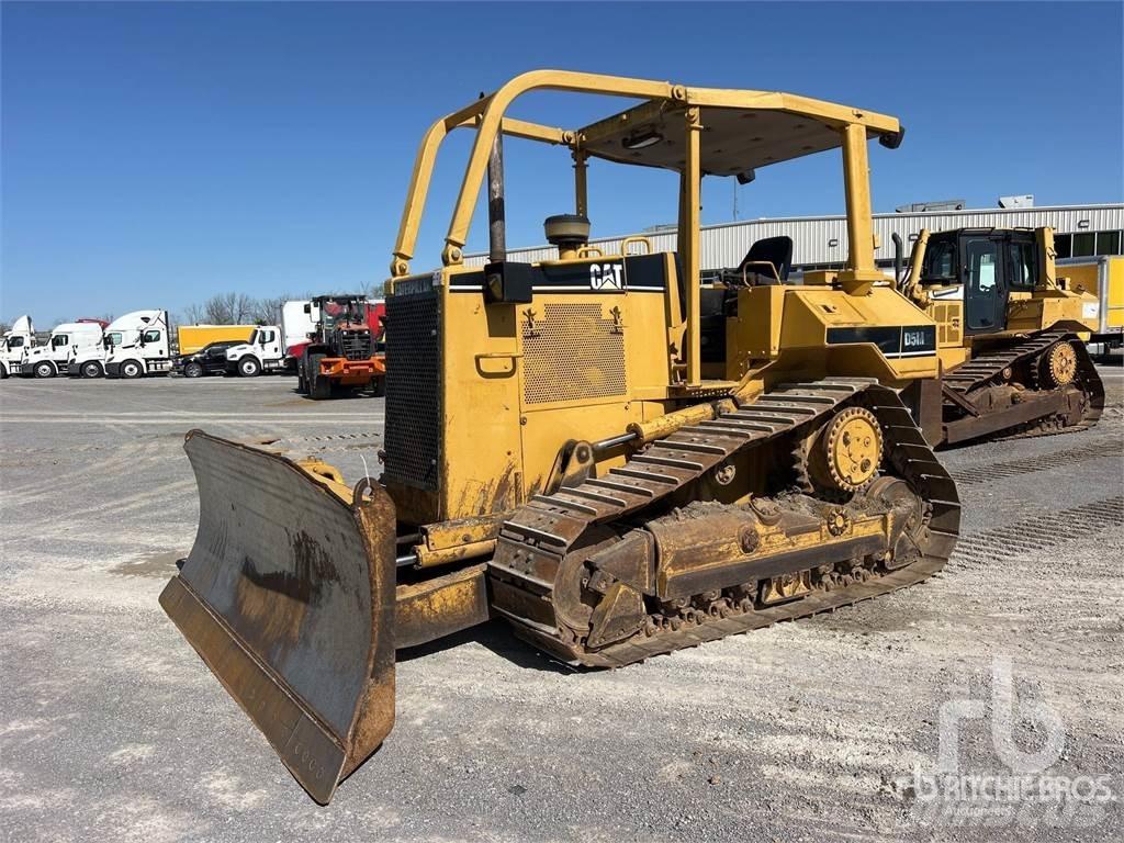 CAT D5MXL Pásové dozery
