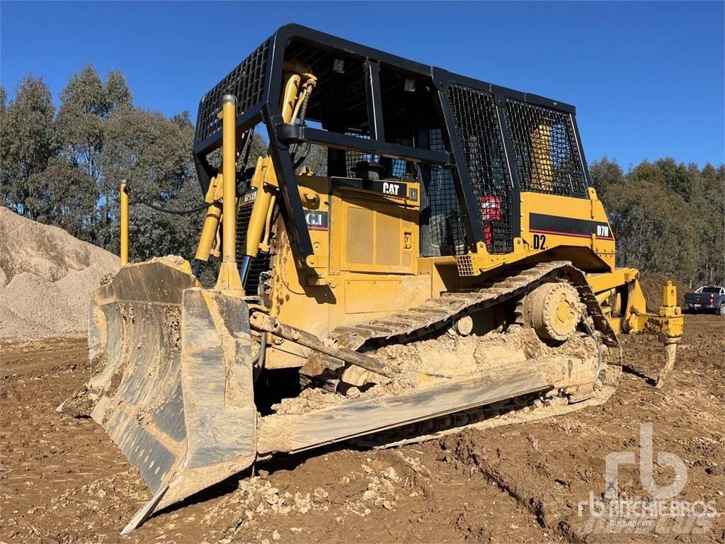 CAT D7H Pásové dozery