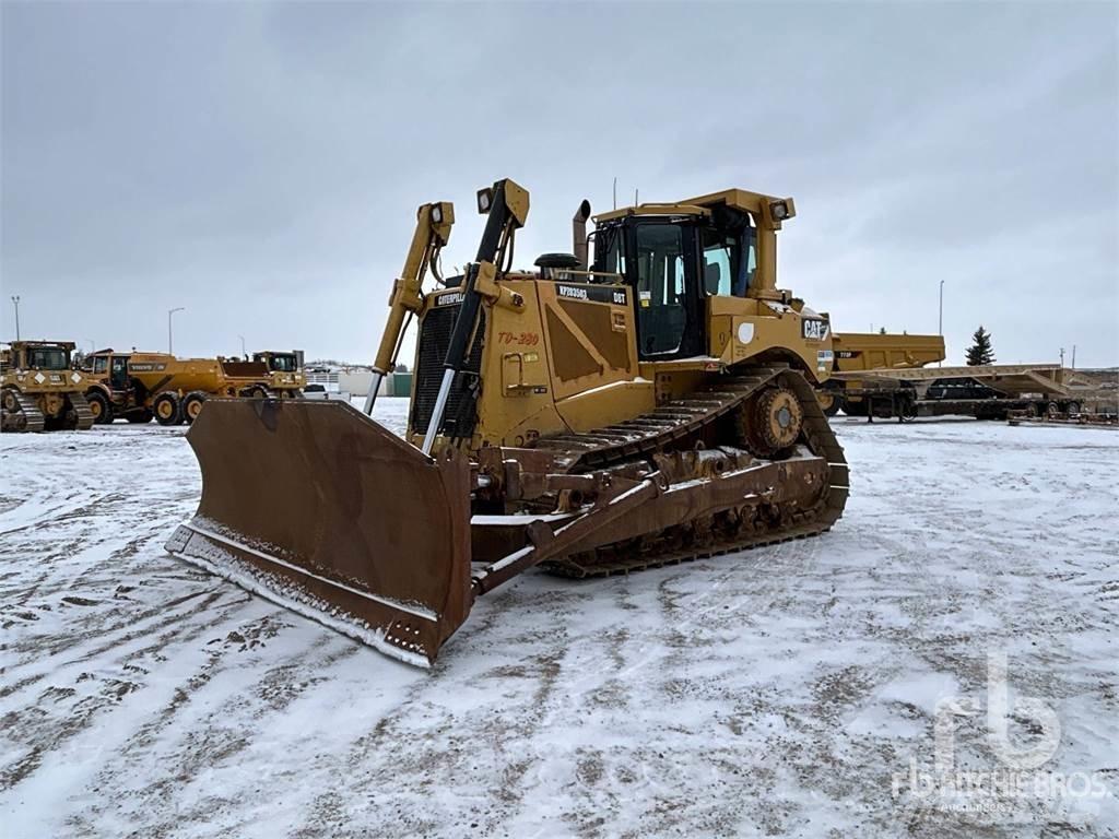 CAT D8T Pásové dozery