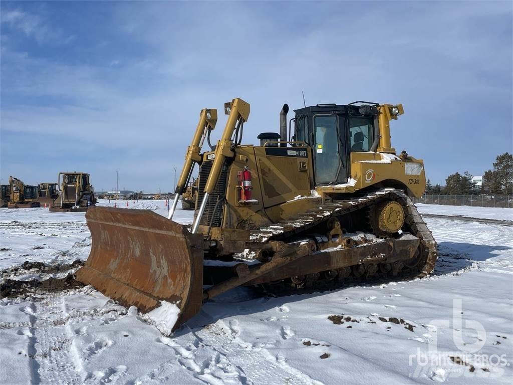 CAT D8T Pásové dozery
