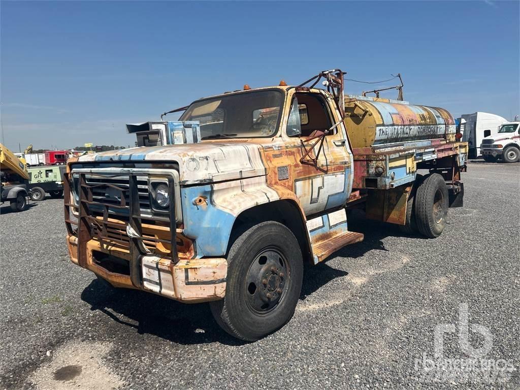 Chevrolet C60 Cisterny na vodu
