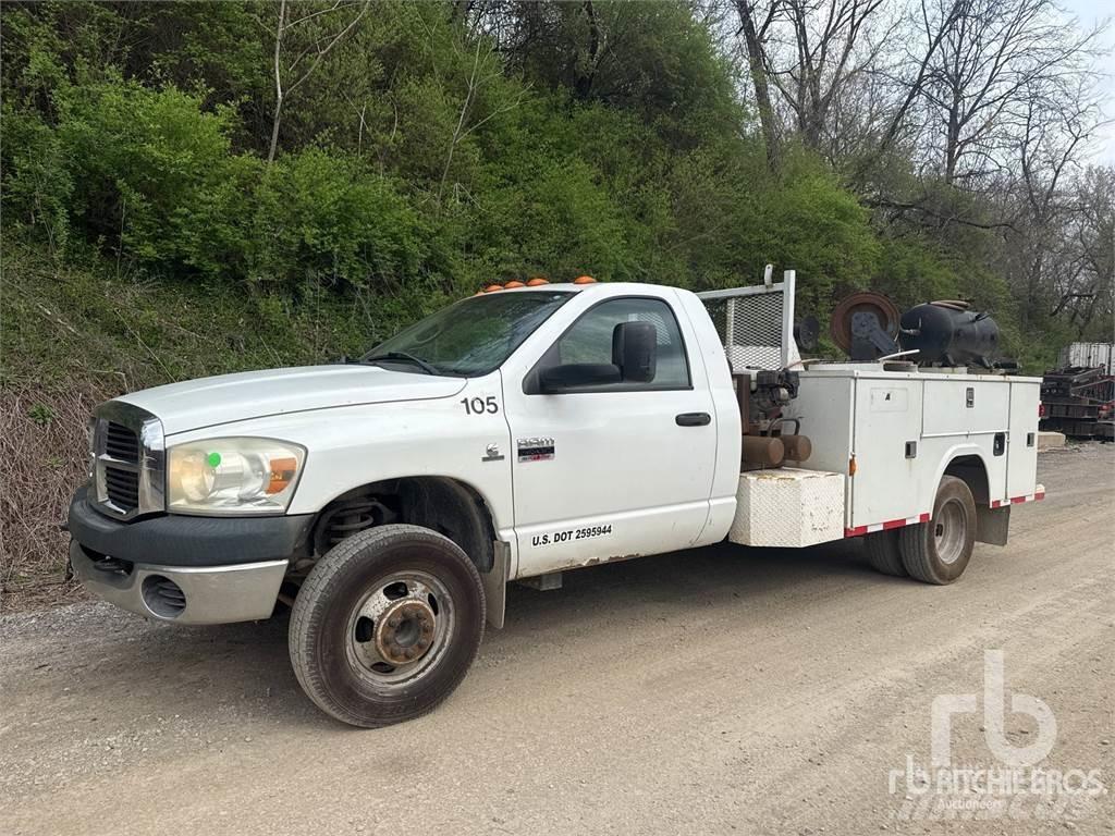 Dodge 3500 Komunální / Multi-užitková vozidla
