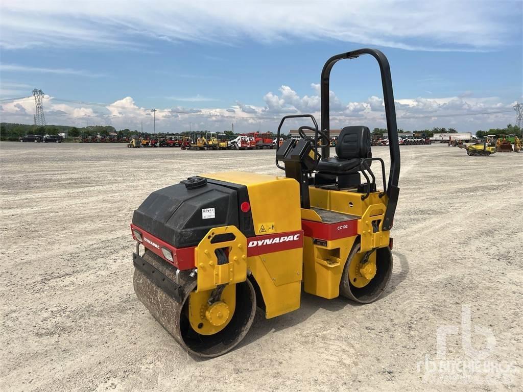 Dynapac CC-102 Tandemové válce