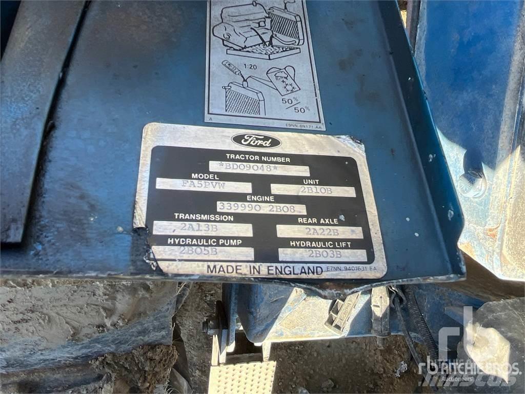 Ford 7740 Pokladače potrubí