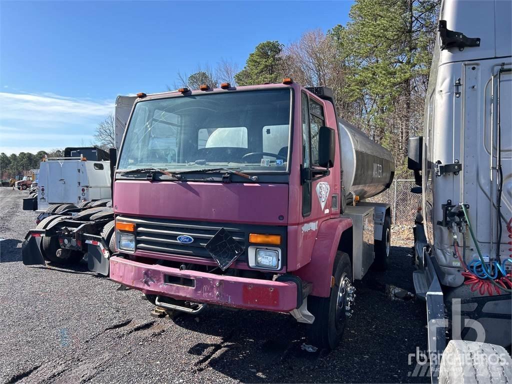 Ford CF8000 Cisterny na vodu