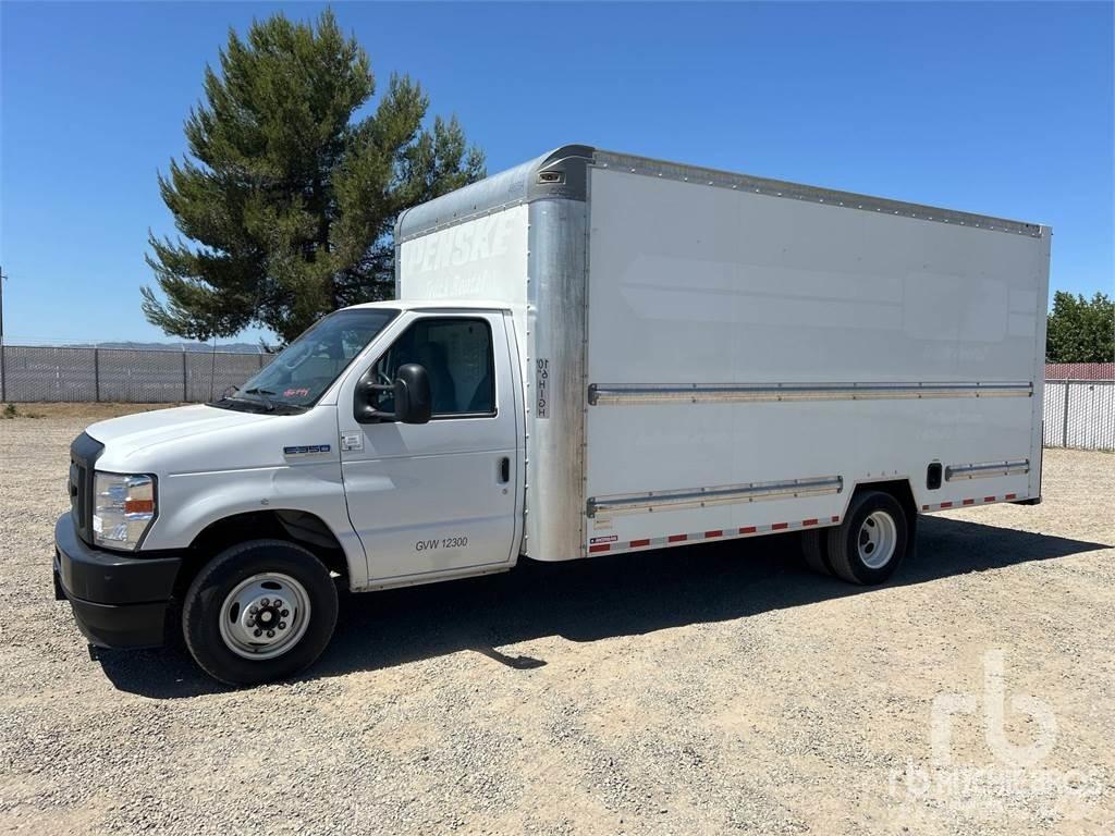 Ford E-350 Dodávky