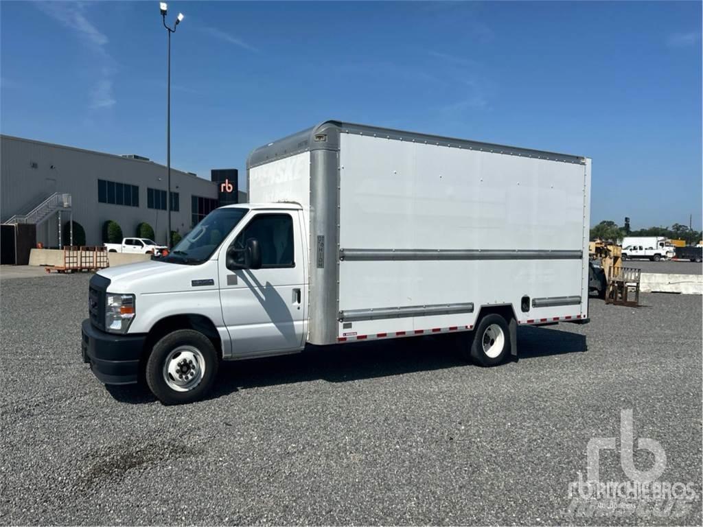Ford E-350 Dodávky