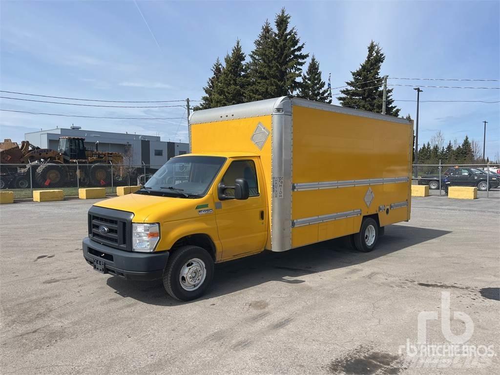 Ford E-450 Dodávky