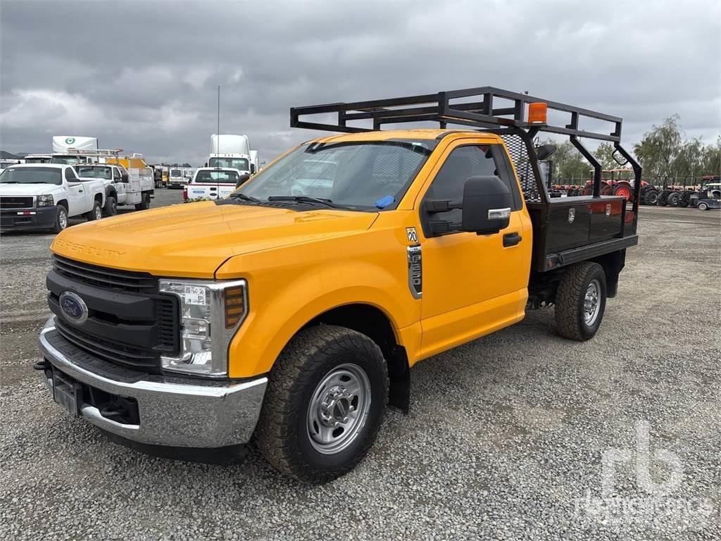 Ford F-250 Valníky/Sklápěcí bočnice