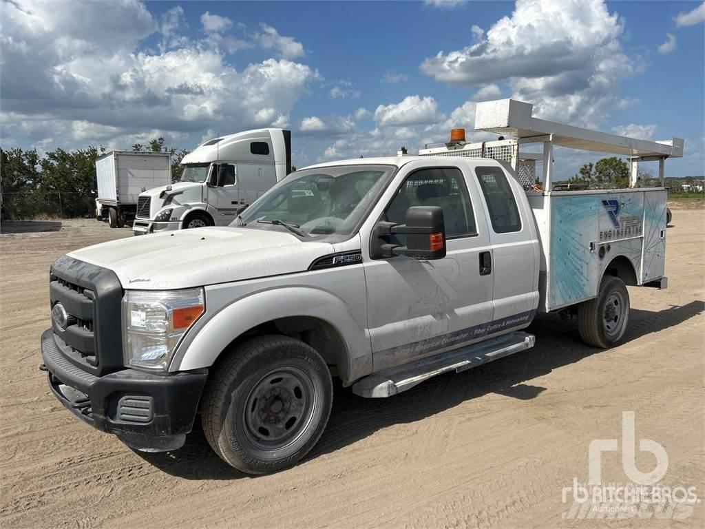 Ford F-250 Komunální / Multi-užitková vozidla