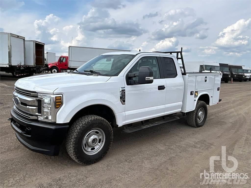 Ford F-250 Komunální / Multi-užitková vozidla