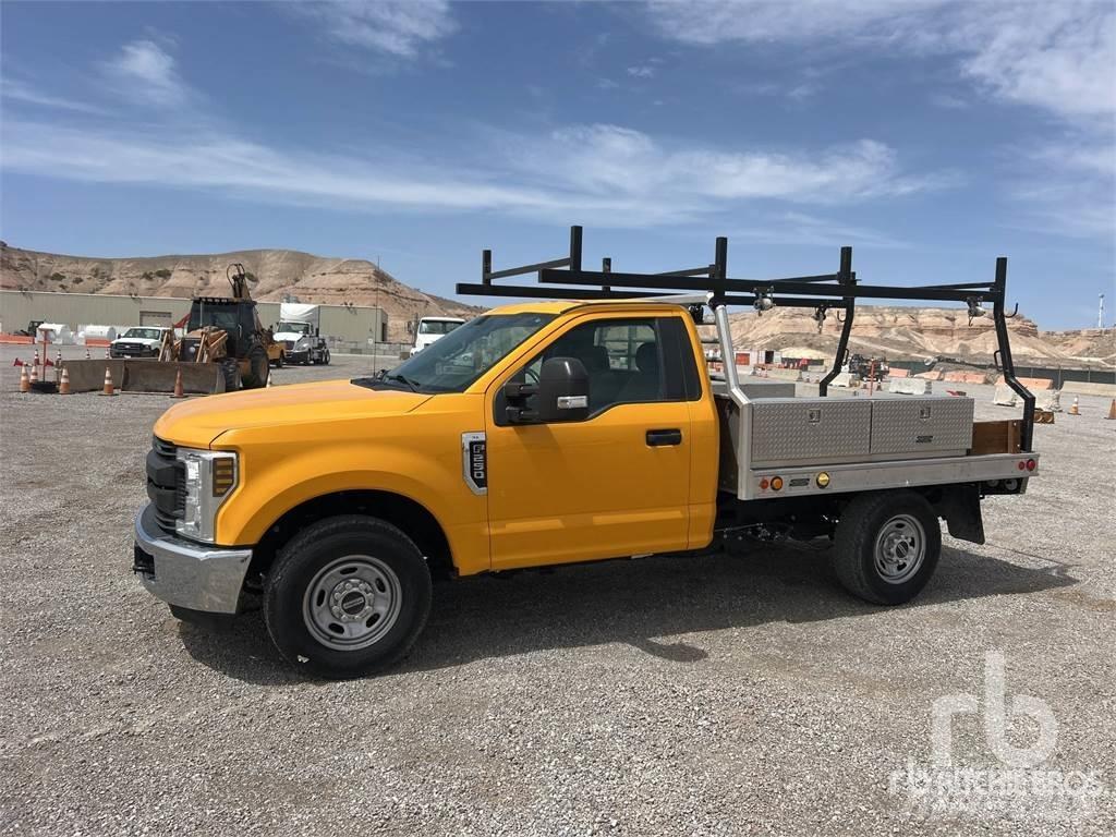 Ford F-250 Valníky/Sklápěcí bočnice
