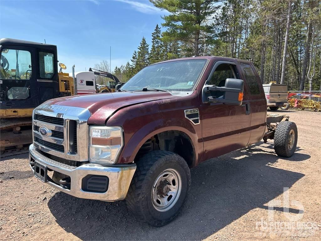 Ford F-250 Nákladní vozidlo bez nástavby