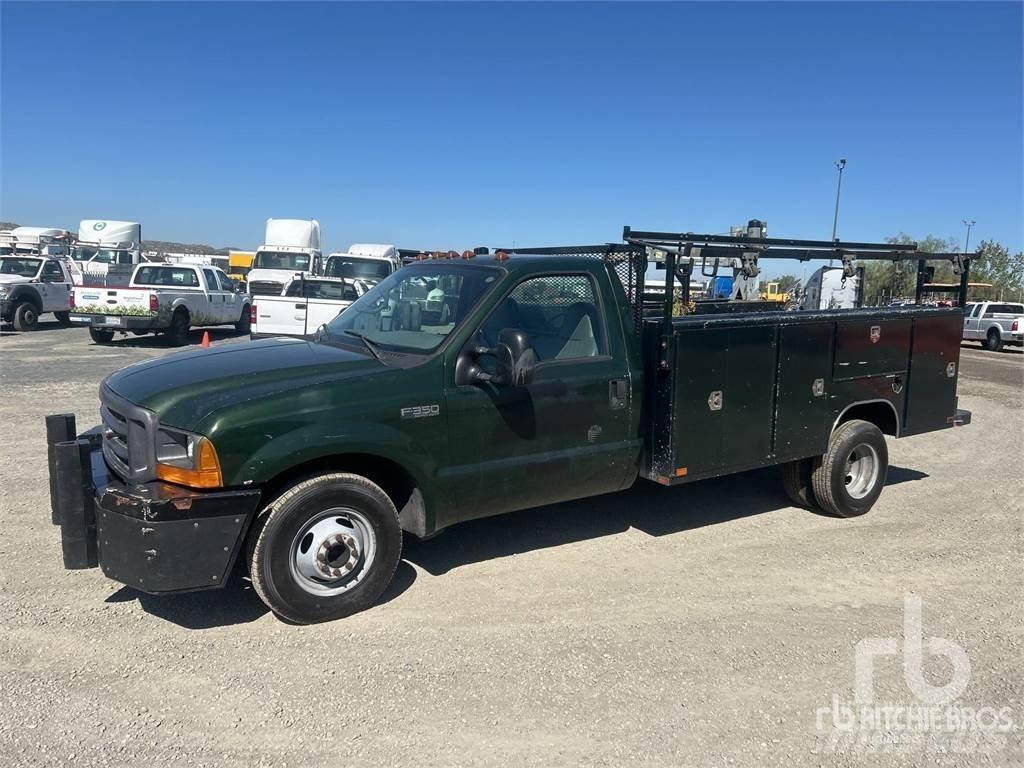 Ford F-350 Komunální / Multi-užitková vozidla