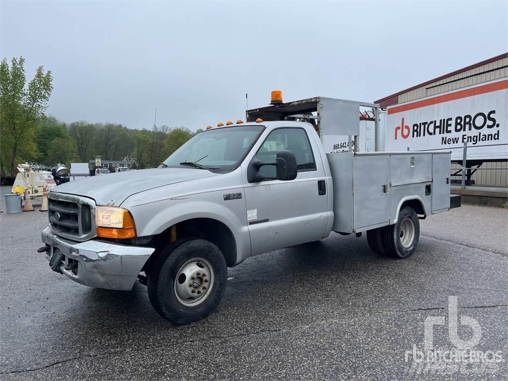 Ford F-350 Komunální / Multi-užitková vozidla