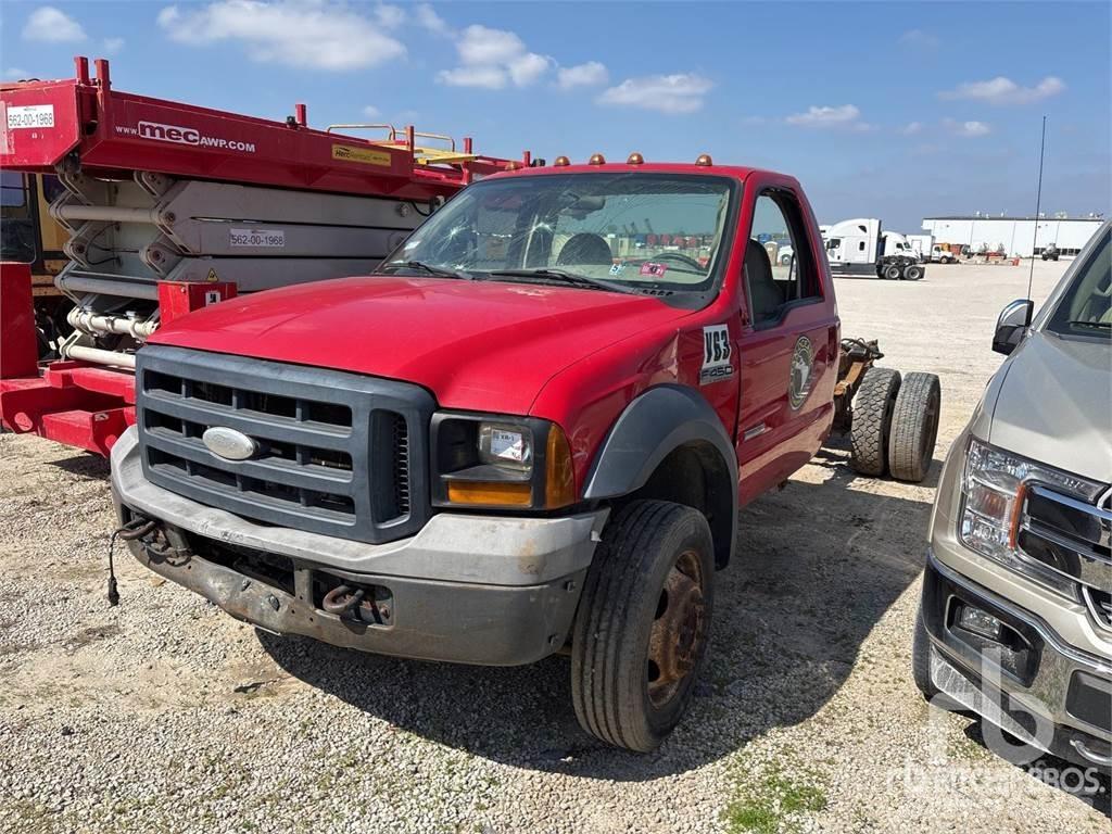 Ford F-450 Nákladní vozidlo bez nástavby