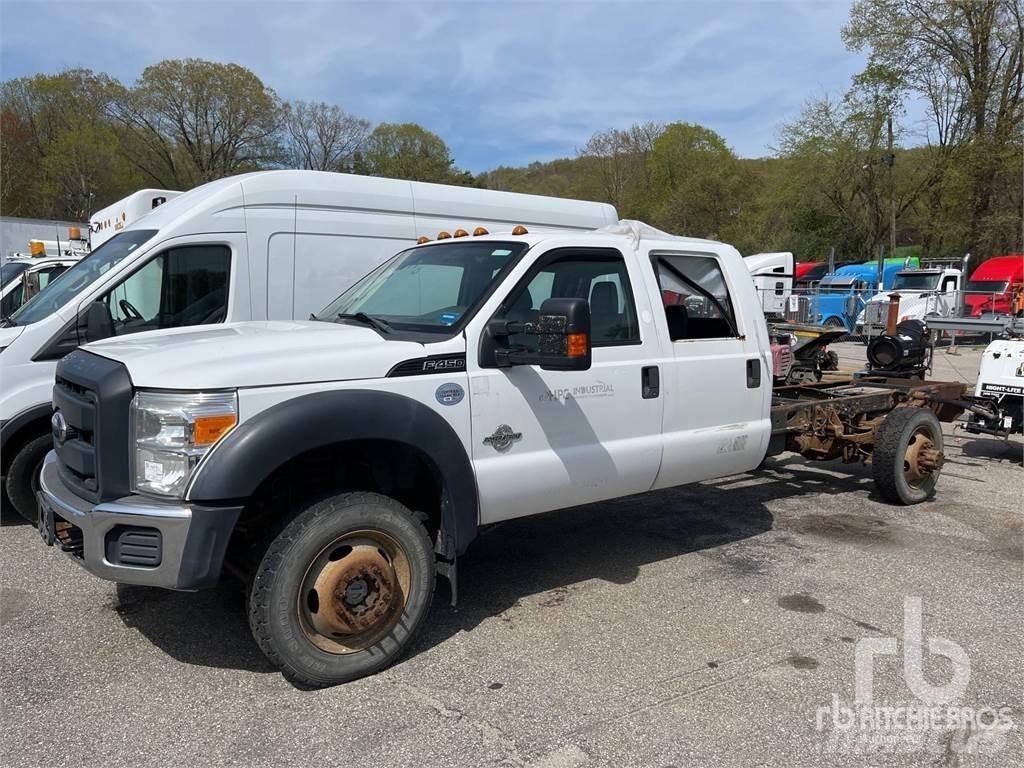 Ford F-450 Nákladní vozidlo bez nástavby