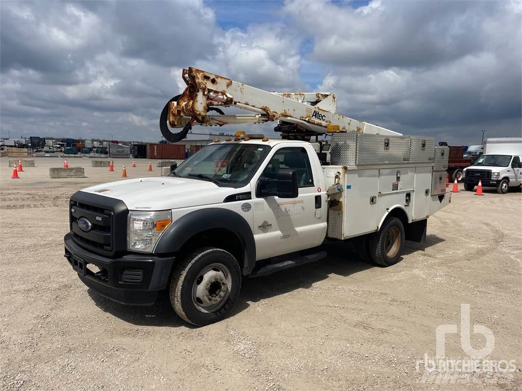 Ford F-550 Přívěsové plošiny
