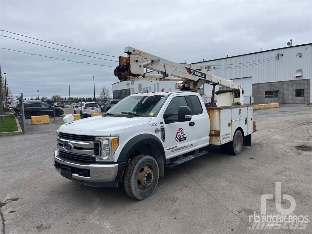 Ford F-550 Přívěsové plošiny