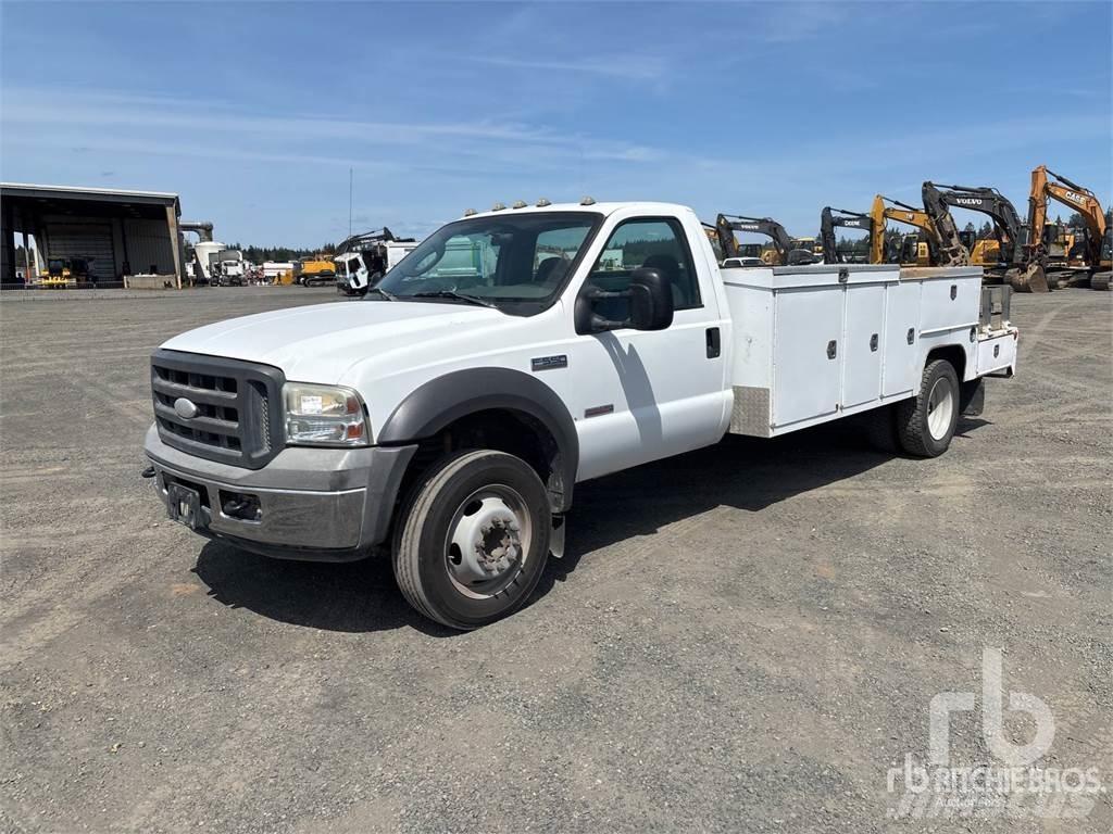 Ford F-550 Komunální / Multi-užitková vozidla