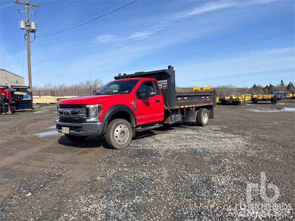 Ford F-550 Sklápěče