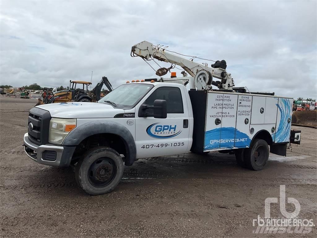 Ford F-550 Komunální / Multi-užitková vozidla