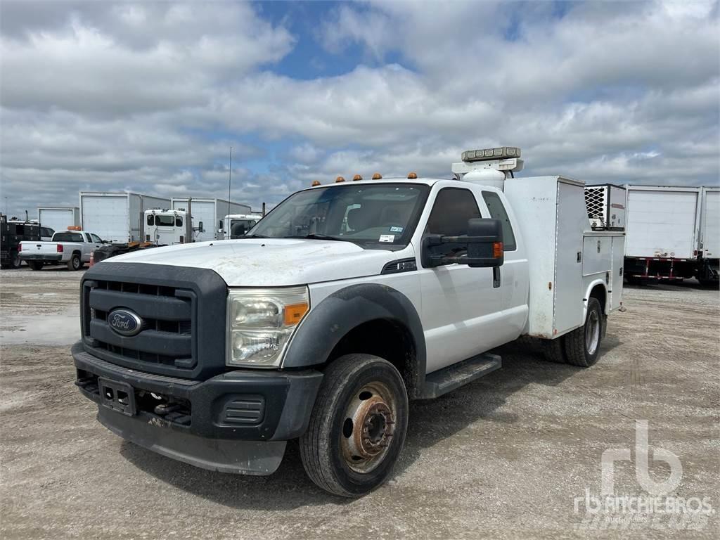 Ford F-550 Komunální / Multi-užitková vozidla