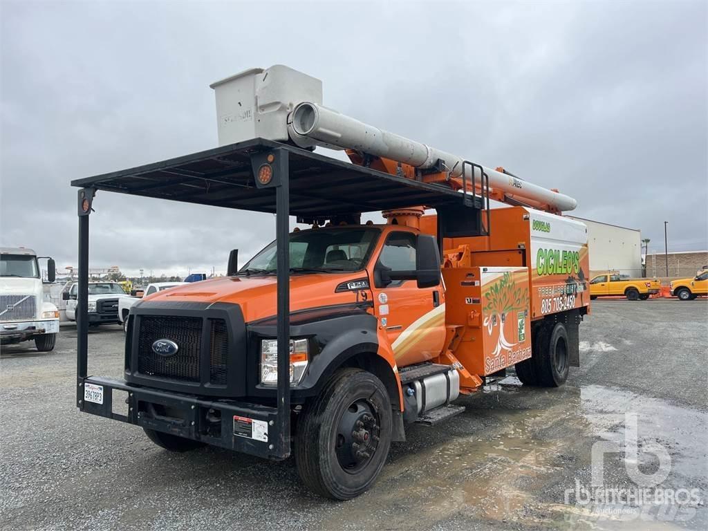 Ford F-750 Přívěsové plošiny