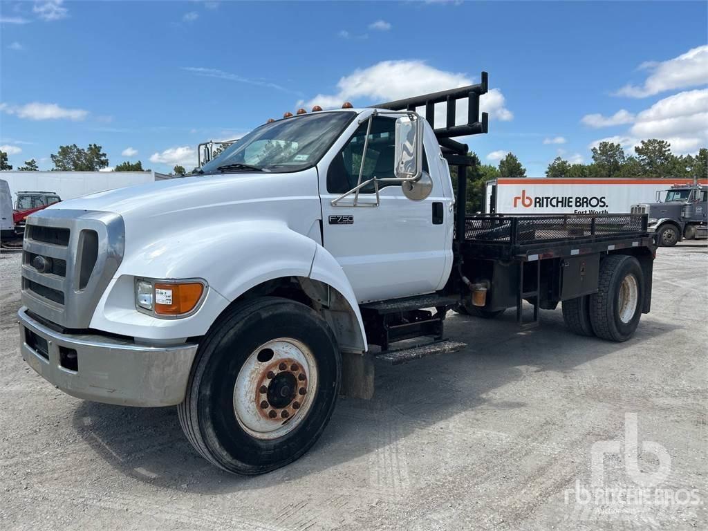 Ford F-750 Valníky/Sklápěcí bočnice