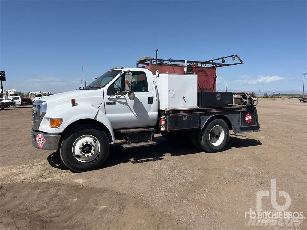 Ford F-750 Cisternové vozy