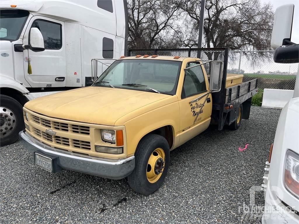 Ford F700 Valníky/Sklápěcí bočnice