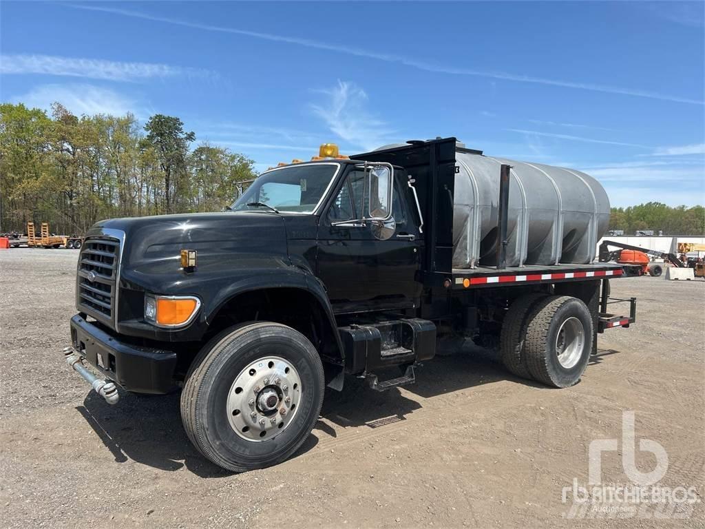 Ford F800 Cisterny na vodu