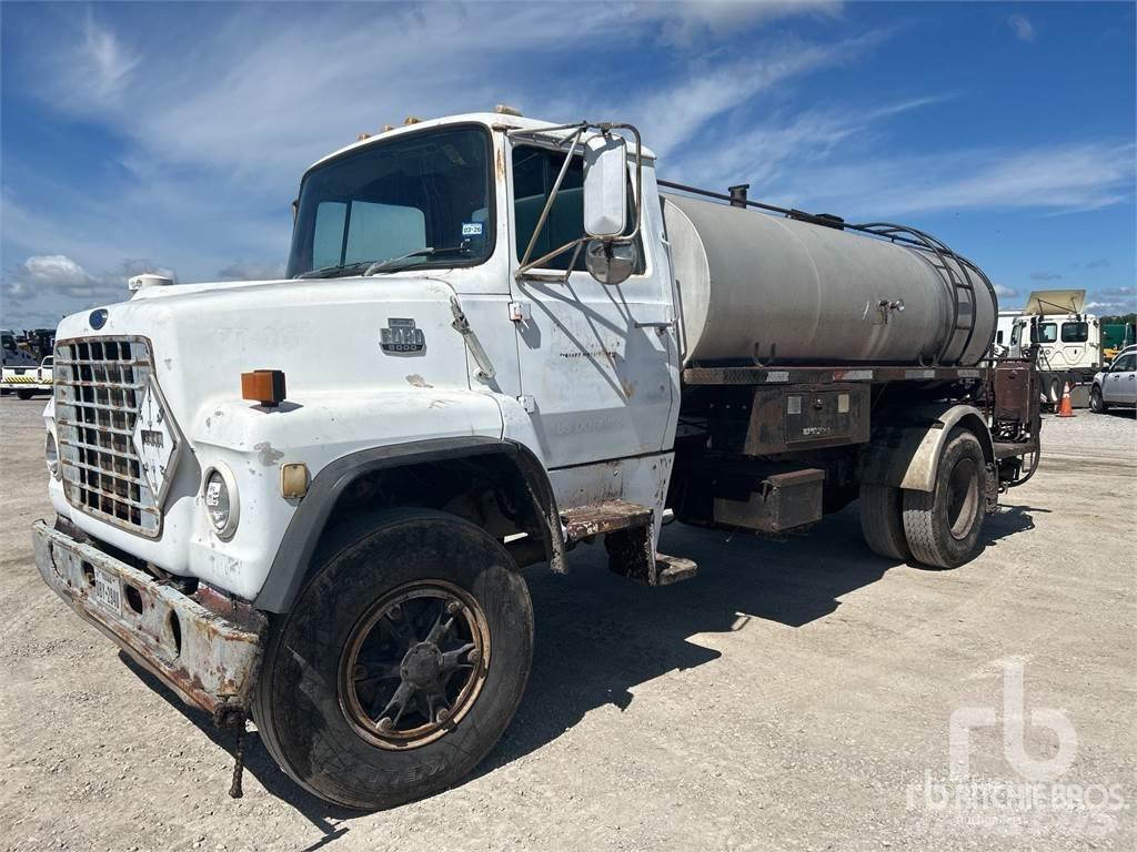 Ford LN8000 Rozstřikovače asfaltu