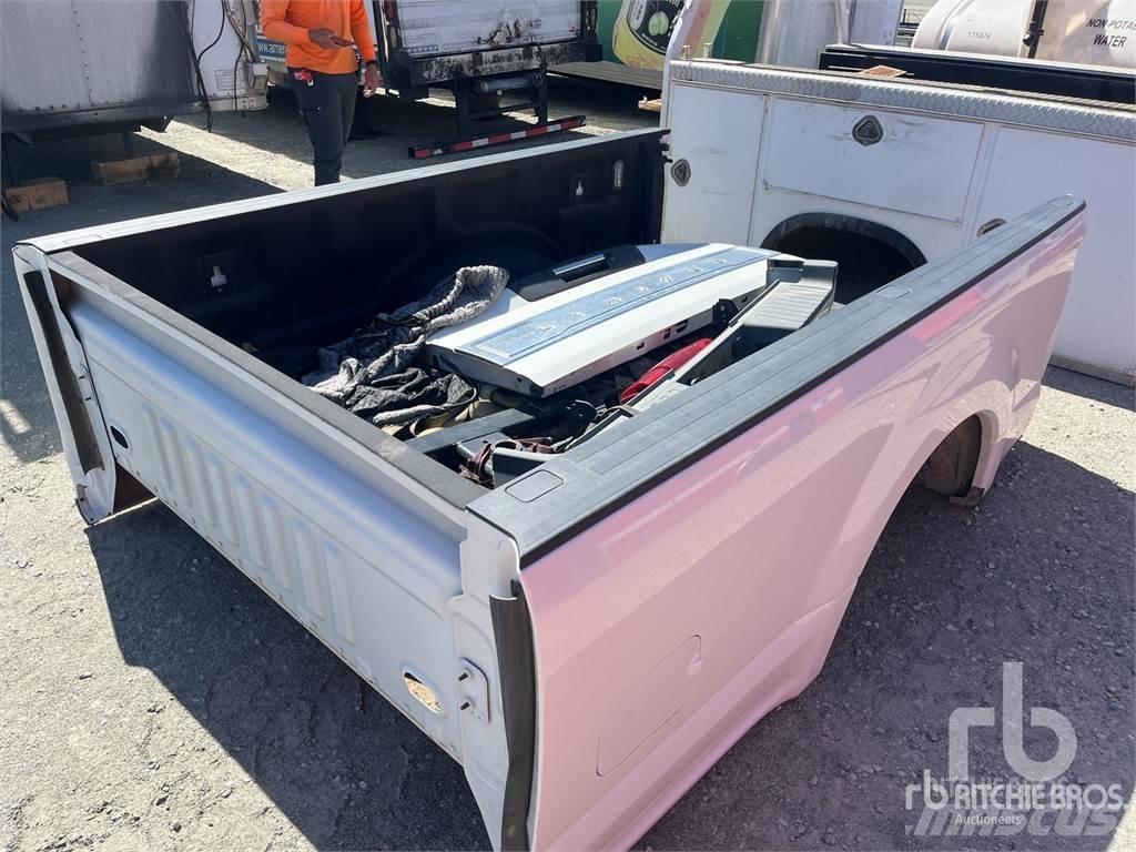 Ford Pickup Kabiny a interiér