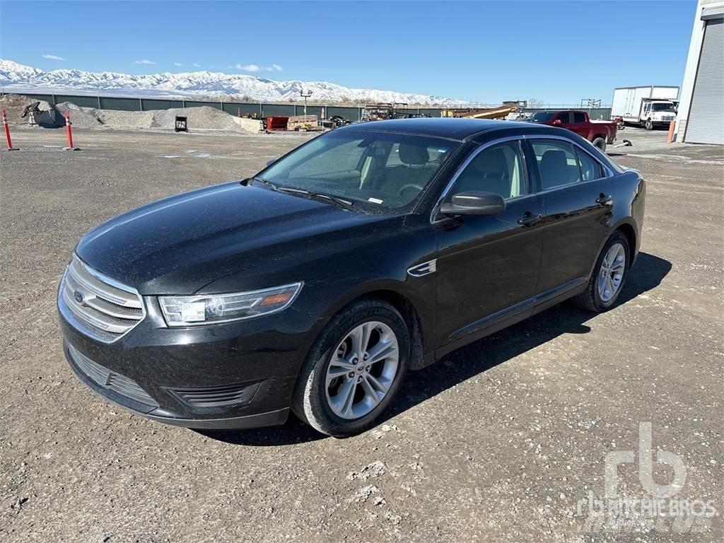 Ford TAURUS Osobní vozy