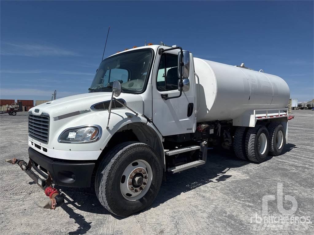 Freightliner M2 Cisterny na vodu