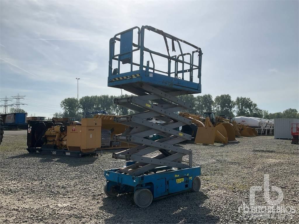 Genie GS3246 Nůžková zvedací plošina