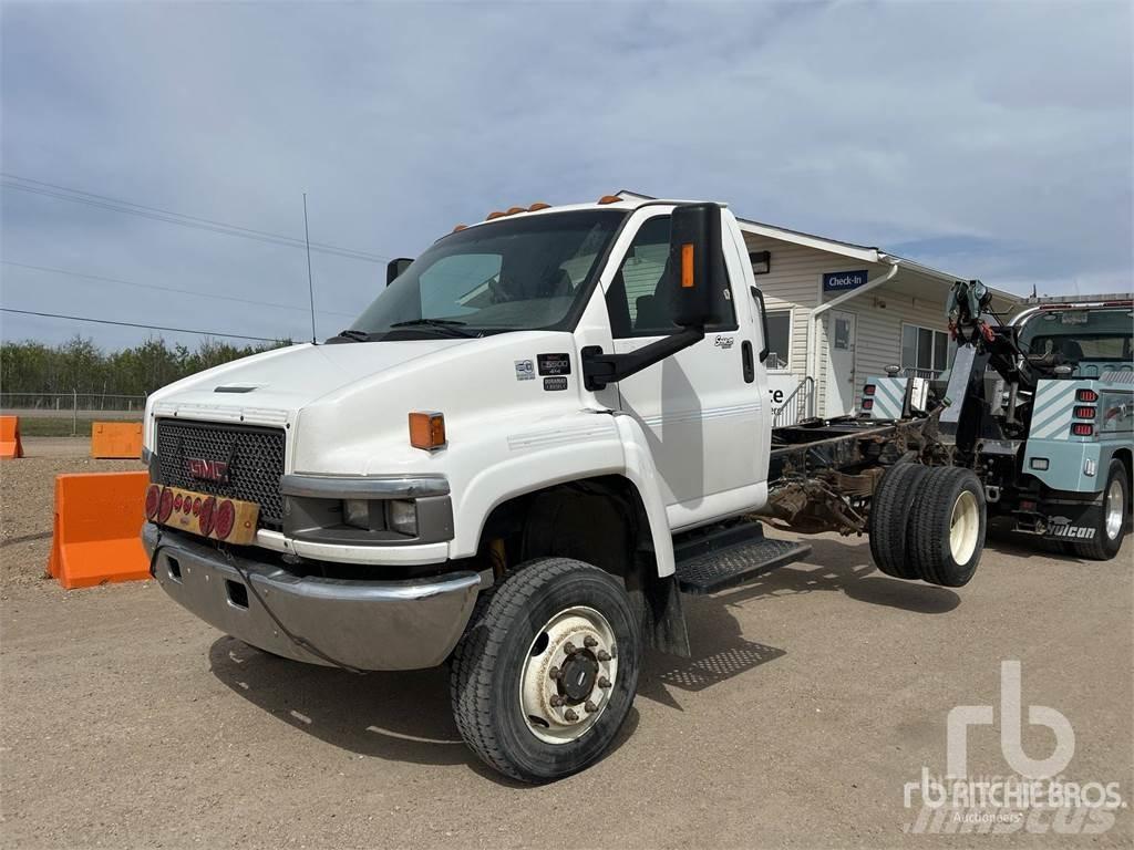GMC 5500 Nákladní vozidlo bez nástavby