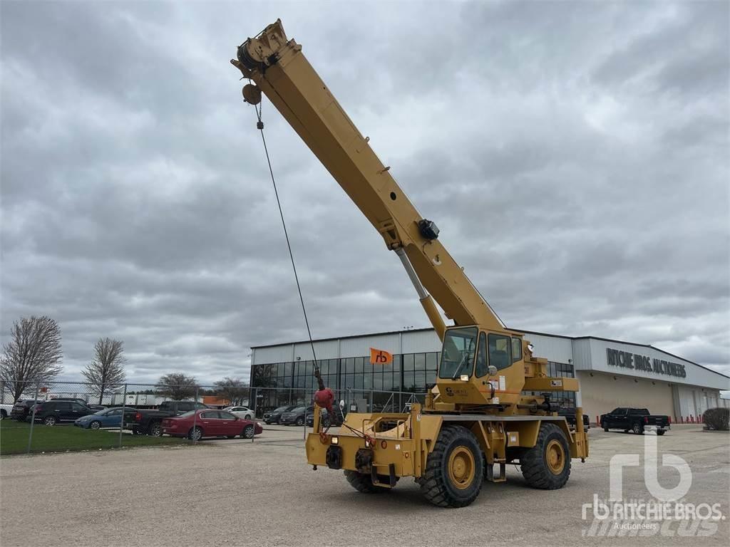 Grove RT530E Jeřáby pro těžký terén