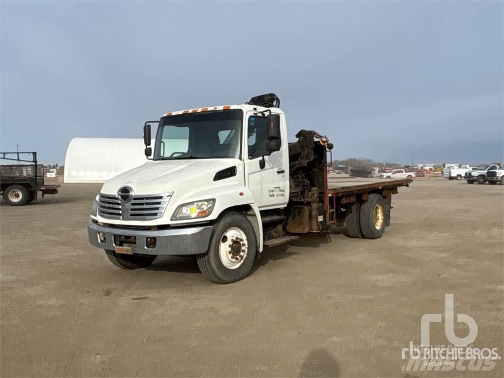 Hino 338 Autojeřáby, hydraulické ruky
