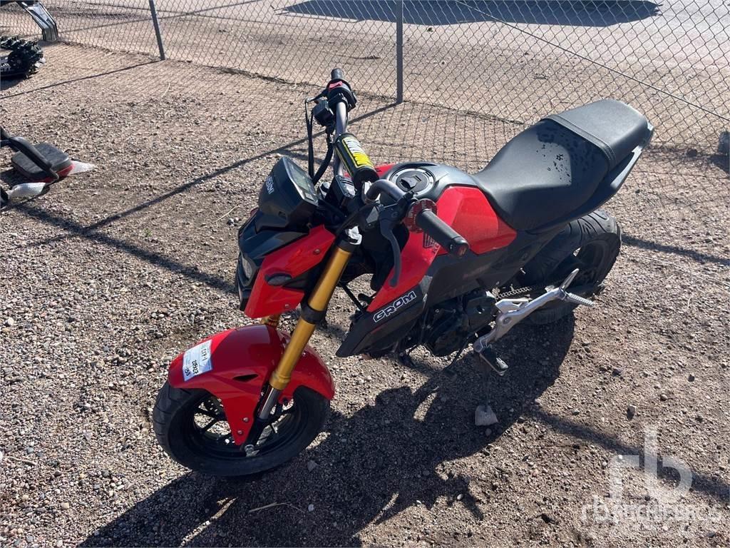 Honda GROM Osobní vozy