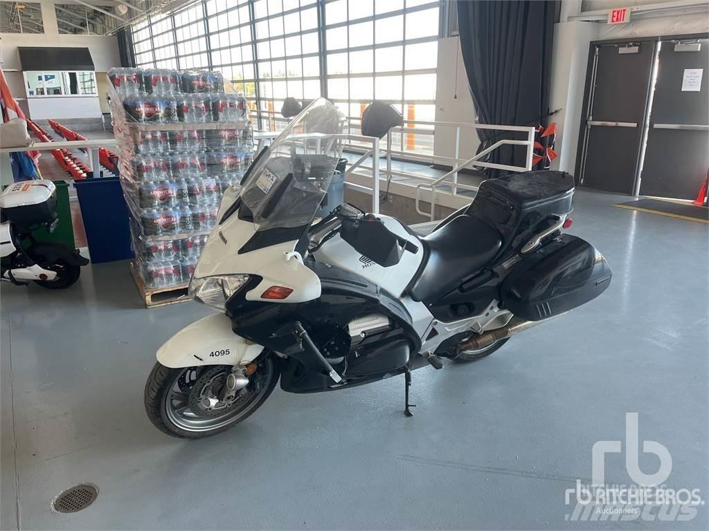 Honda ST1300 Osobní vozy