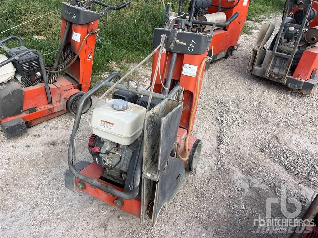 Husqvarna FS513 Drtiče asfaltu