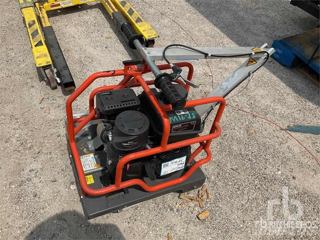 Husqvarna X150 Drtiče asfaltu
